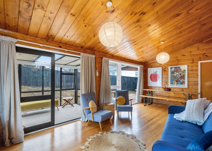  at 18 William Street, Waikanae Beach, Waikanae