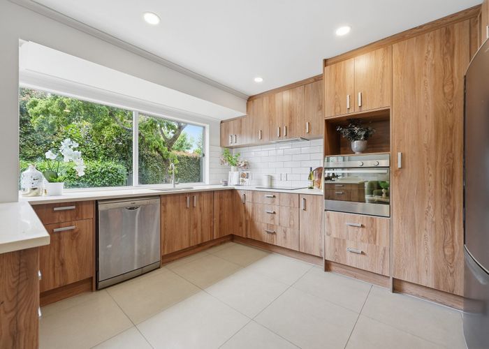  at 10 Highgate Place, Somerville, Manukau City, Auckland