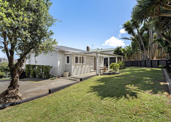  at 9 Quadrant Road, Onehunga, Auckland City, Auckland