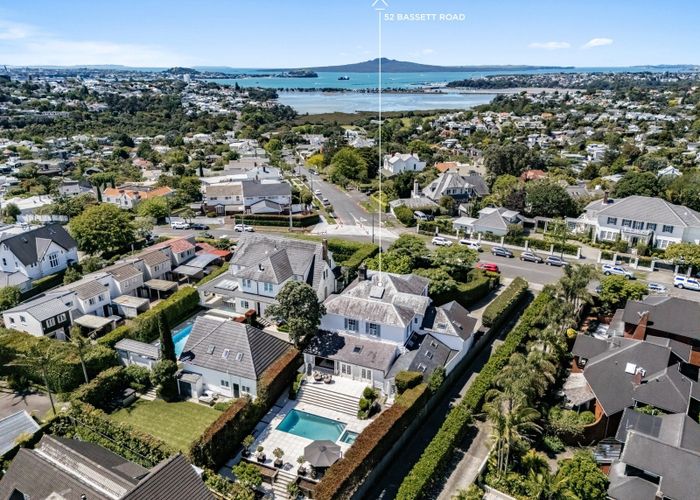  at 52 Bassett Road, Remuera, Auckland City, Auckland