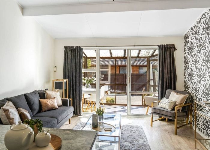  at 2/32 Abberley Crescent, St. Albans, Christchurch City, Canterbury
