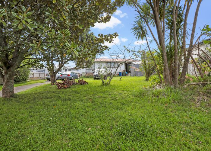  at 2 Choice Avenue, Henderson, Auckland