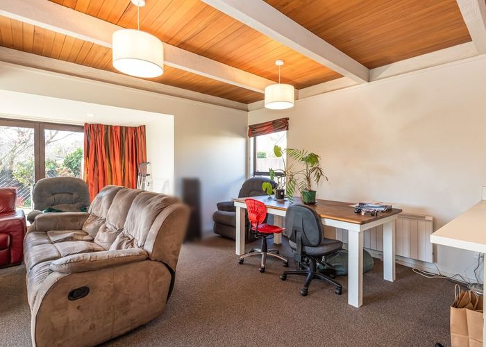  at 27 Wadeley Road, Ilam, Christchurch