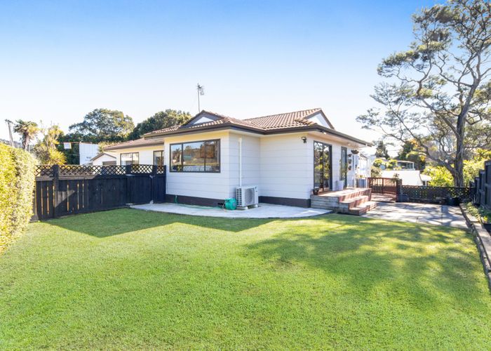  at 121 Godley Road, Green Bay, Waitakere City, Auckland