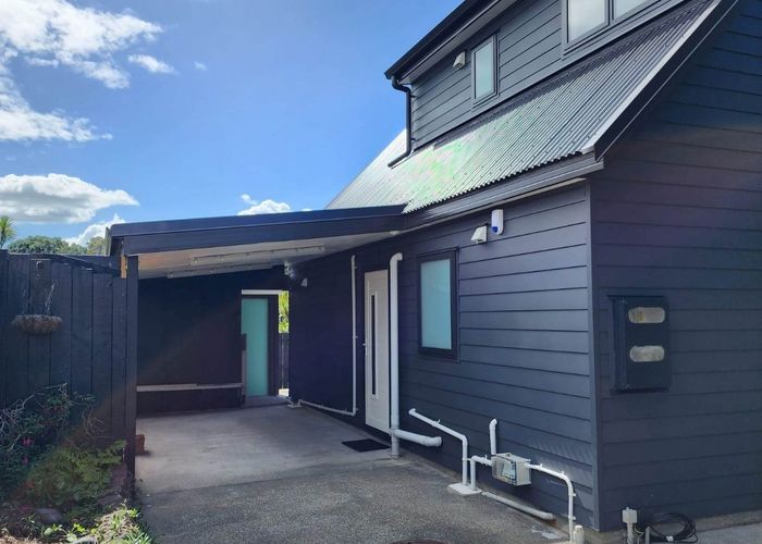  at 25 Caspian Close, New Lynn, Waitakere City, Auckland