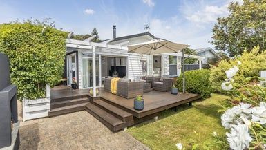  at 27 Cluny Road, Plimmerton, Porirua