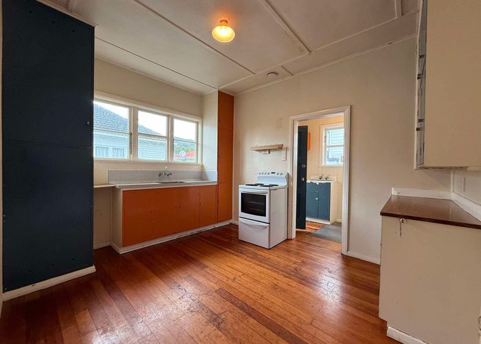 at 10 Brown Grove, Fairfield, Lower Hutt, Wellington