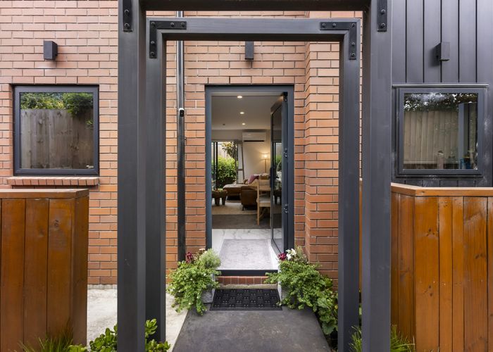  at 10/10 Yeovil Road, Te Atatu Peninsula, Waitakere City, Auckland