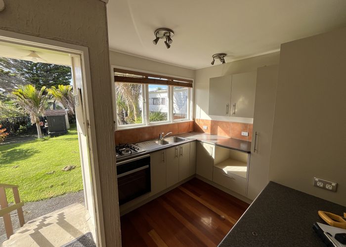  at Blockhouse Bay, Auckland City, Auckland