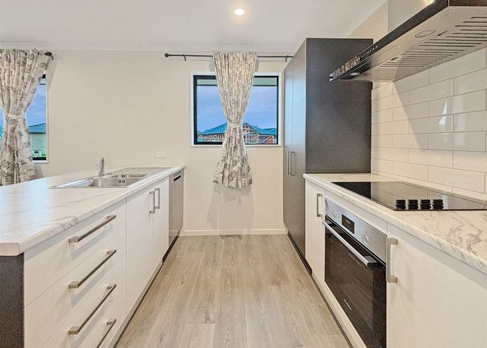  at 2 Applegrove Crescent, Belfast, Christchurch City, Canterbury