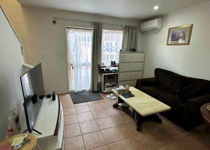  at 17/66 Mount Eden Road, Mount Eden, Auckland