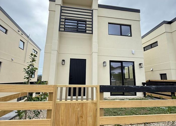  at 86 Tiriwa Drive, Massey, Waitakere City, Auckland