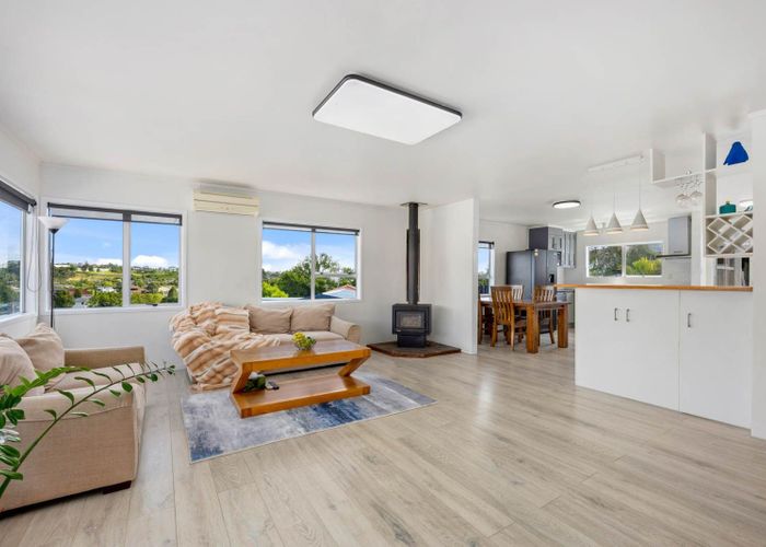  at 24 Squirrel Lane, Browns Bay, North Shore City, Auckland