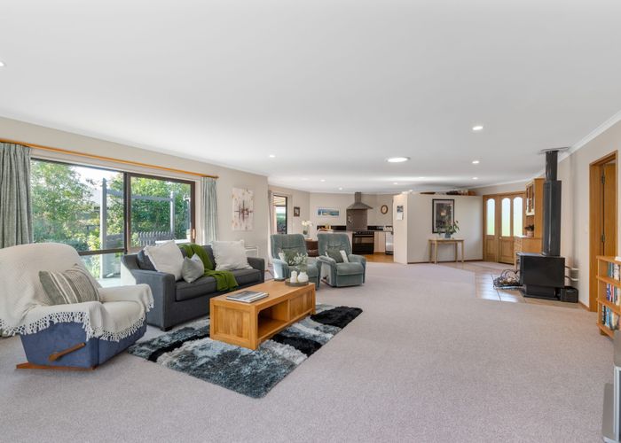  at 9 Ashford Grove, Rapaura