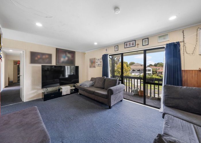  at 6 Melia Grove, Goodwood Heights, Manukau City, Auckland