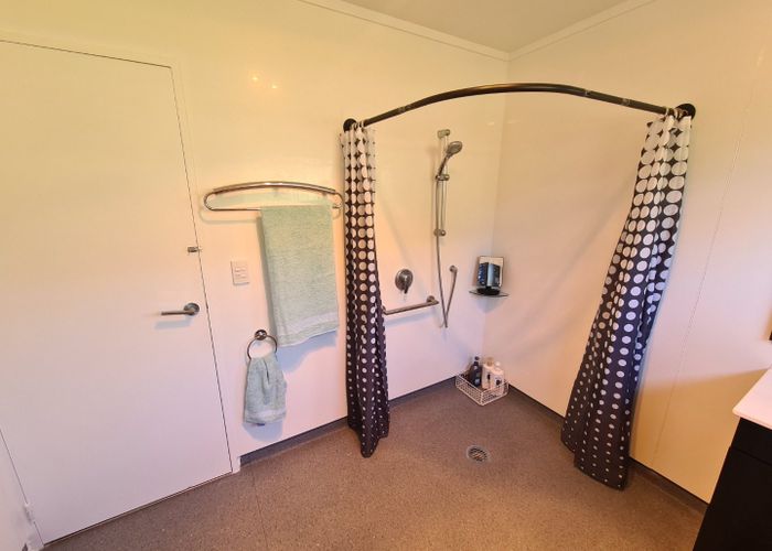  at 35 Almora View, Ascot Park, Porirua, Wellington