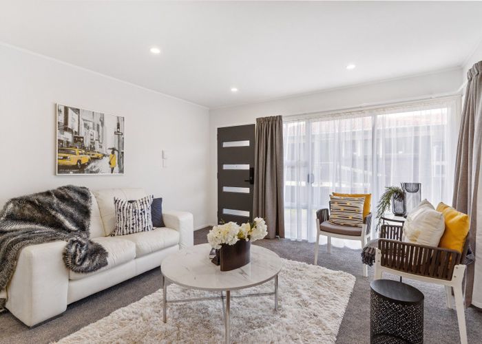  at 1/38 Ballater Place, Highland Park, Auckland