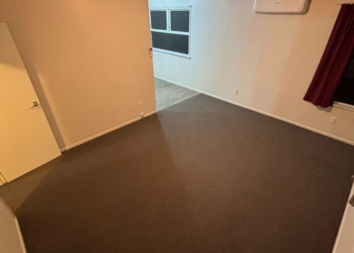  at 17 Thornlow Street, Glendene, Waitakere City, Auckland