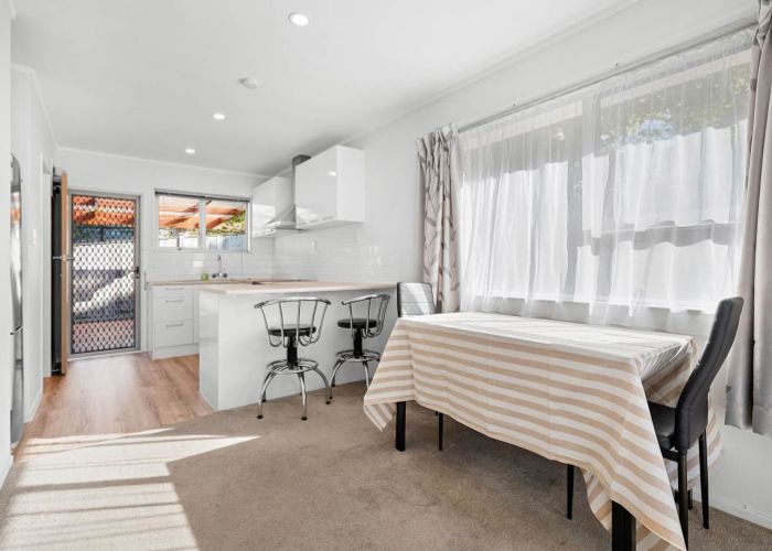 at 1/112 Gossamer Drive, Pakuranga Heights, Manukau City, Auckland