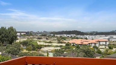  at 37 Cricklade Terrace, Windsor Park, Auckland