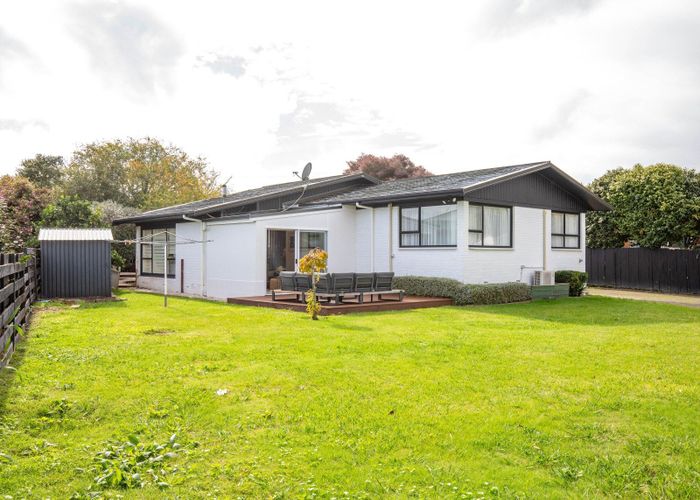  at 14 Ridgeway Place, Glenview, Hamilton