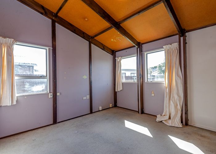  at 14 Dahlstrom Grove, Kelvin Grove, Palmerston North