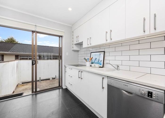  at 4/57 Moana Avenue, One Tree Hill, Auckland City, Auckland
