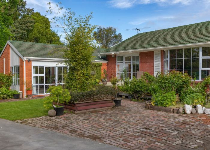 For sale 46 Balrudry Street, Avonhead, Christchurch City, Canterbury