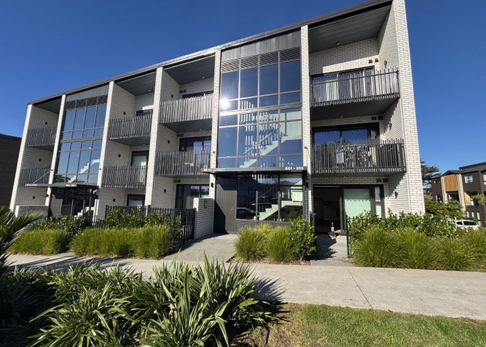  at 201/8B Ko Street, Northcote, North Shore City, Auckland