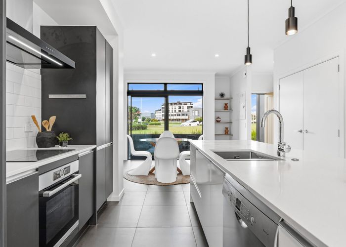  at 10 Alexander Willis Crescent, Hobsonville, Waitakere City, Auckland