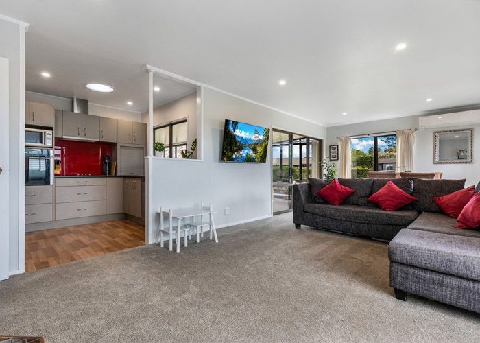  at 1 Oakmont Place, Wattle Downs, Auckland