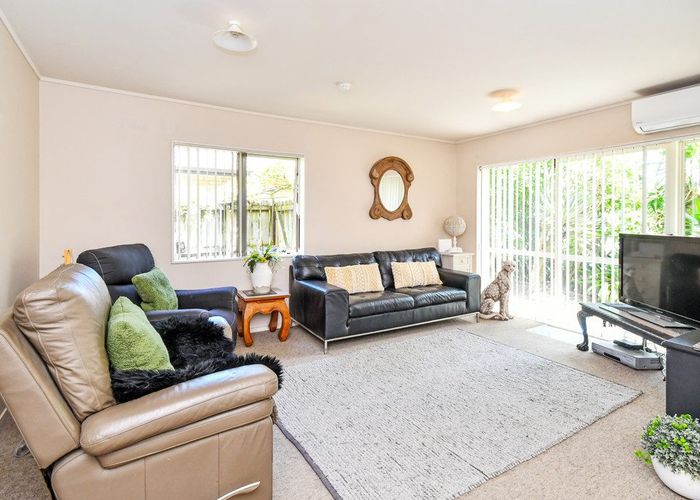  at 5 Clare Place, Favona, Auckland