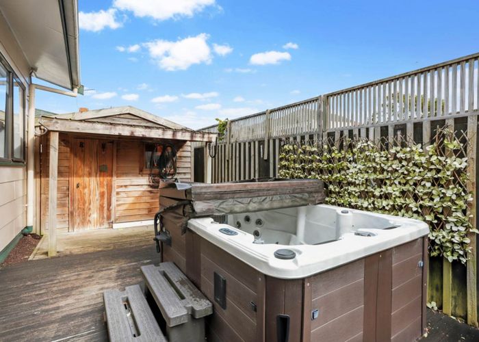  at 3A Boler Place, New Lynn, Waitakere City, Auckland