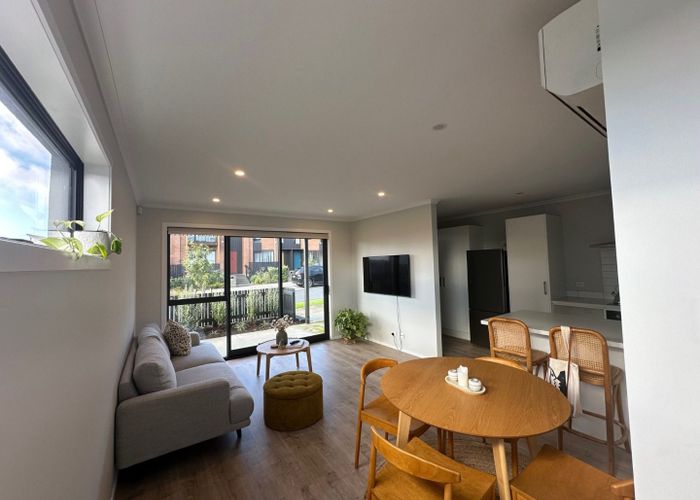  at 1/51 Nugget Avenue, Hobsonville, Auckland