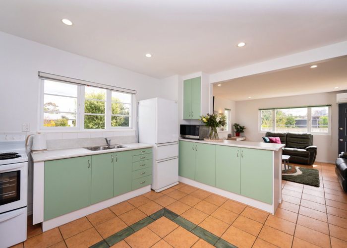  at 2 Leyland Road, Te Awanga, Te Awanga