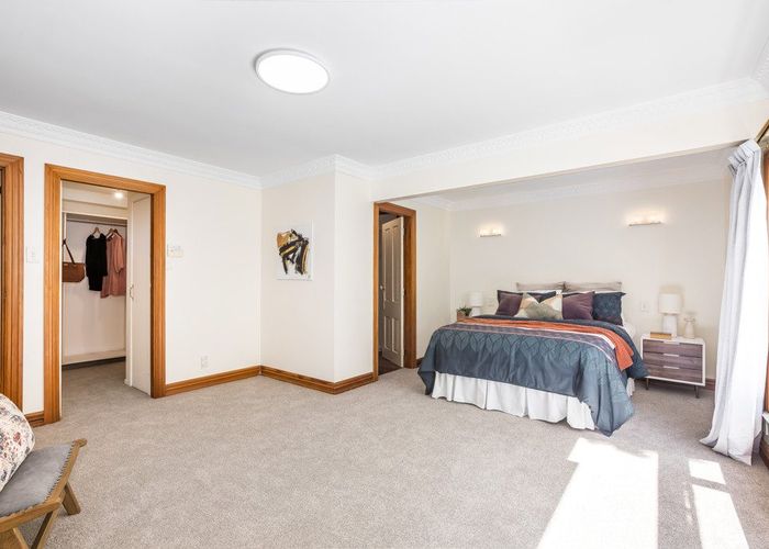  at 102a Miromiro Road, Normandale, Lower Hutt, Wellington