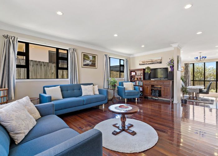  at 11 Mackwell Road, Fairview Heights, Auckland