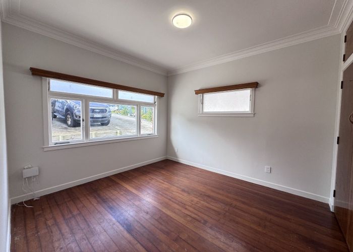  at 39 Staveley Avenue, Mount Roskill, Auckland City, Auckland