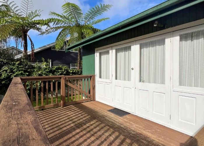  at 3/25a Beach Road, Te Atatu Peninsula, Waitakere City, Auckland