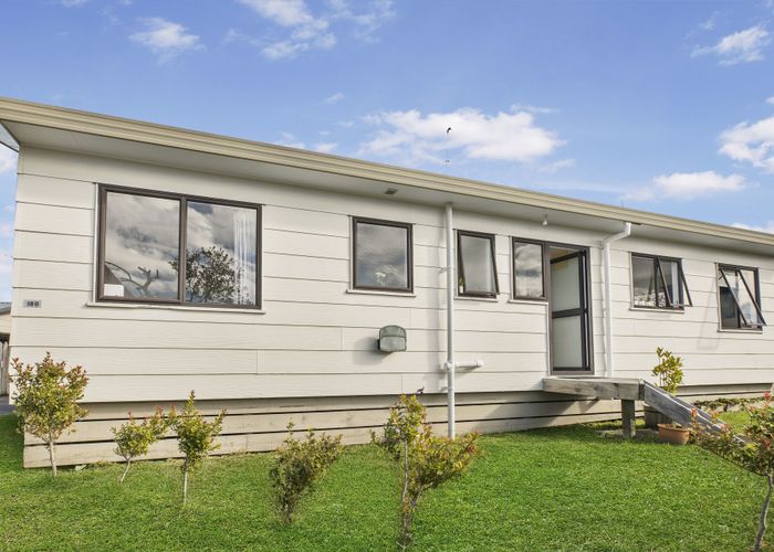  at 18 AUREA AVE, Pakuranga, Auckland