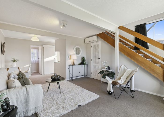  at 7B Ladbrooke Drive, Newlands, Wellington