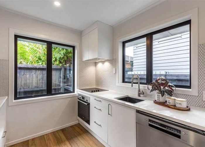  at 10C Kotuku Street, Te Atatu Peninsula, Auckland