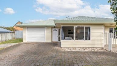  at 2/15 The Grove, NUKUHAU, TAUPO
