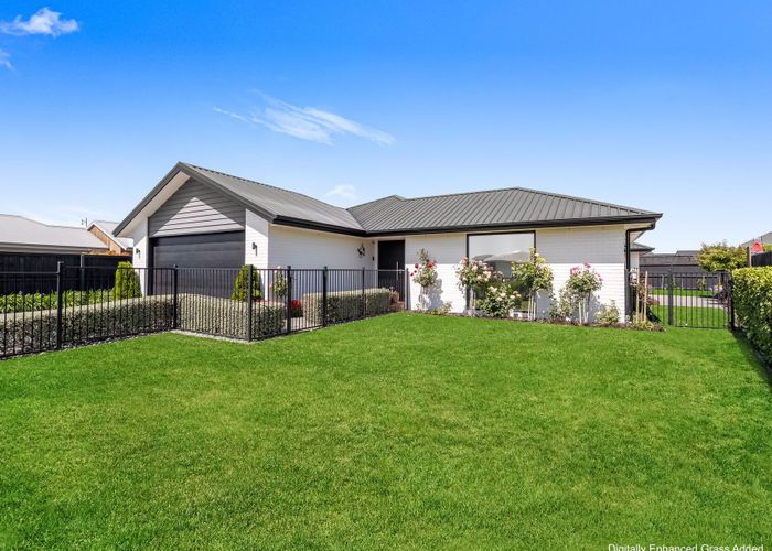  at 8 Whitehorn Drive, Lincoln, Lincoln