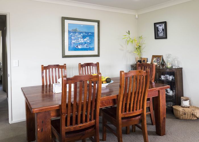  at 33 Staithes Drive North, Whitby, Porirua