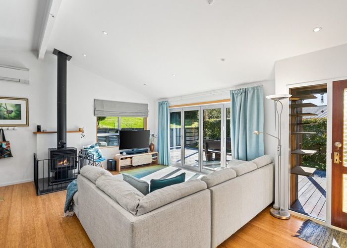  at 35 Sumnervale Drive, Sumner, Christchurch
