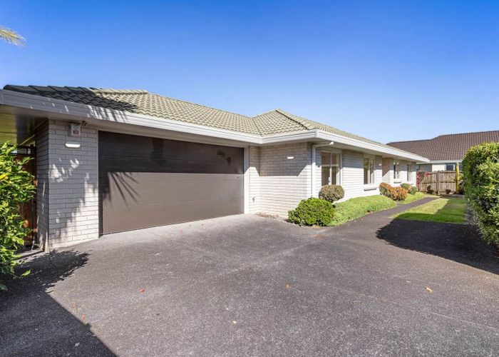  at 2/12 Astoria Place, Northpark, Manukau City, Auckland