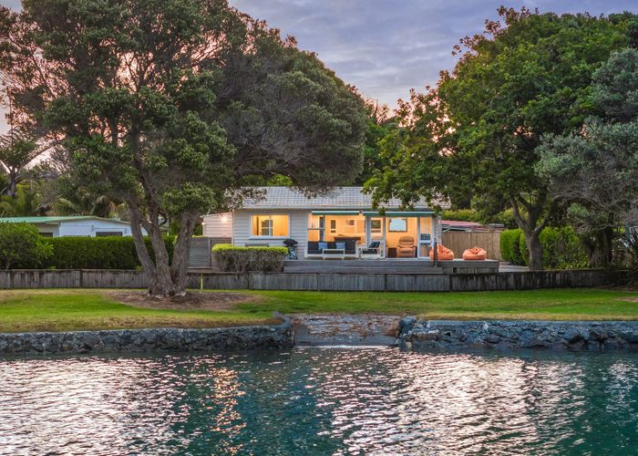  at 30 Harbour View Road, Point Chevalier, Auckland