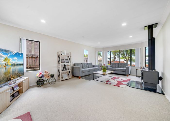 at 1/27 Queen Street, Papakura, Papakura, Auckland