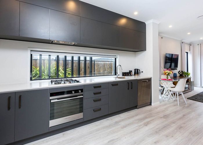  at 8 Gloaming Lane, Wallaceville, Upper Hutt, Wellington